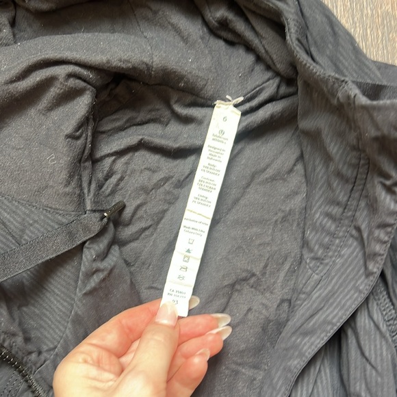 Lululemon Black Jacket - Picture 2 of 5